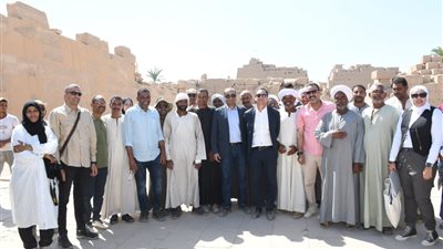 أمين الأعلى للآثار يتفقد استكمال أعمال تطوير المتحف المفتوح بالكرنك