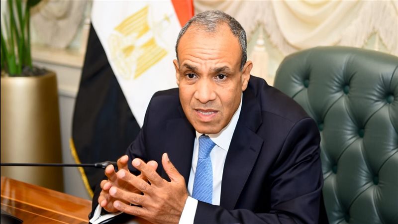 الدكتور بدر عبد العاطي