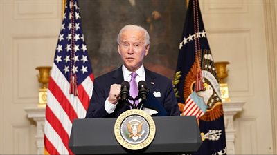 حماية للأمن القومي.. بايدن يوقع تشريعا يفرض قيودا على شركات تكنولوجيا صينية 