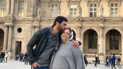 بصورة من الطفولة.. حسن الرداد يتذكر والدته بكلمات مؤثرة