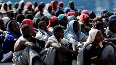 حقوقي يطالب الحكومة القطرية بوقف الانتهاكات ضد العمال الأفارقة