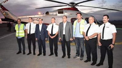 طارق الملا يشيد بطاقم عمل خدمات البترول الجوية 