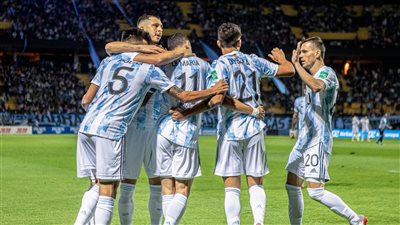 الأرجنتين يؤكد تأهله لمونديال قطر 2022 بالفوز على تشيلي بثنائية | فيديو