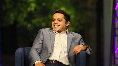 قعدت أعيط حتى وصلت القاهرة.. هنيدي يكشف تفاصيل تعرضه للنصب في الإسكندرية | فيديو