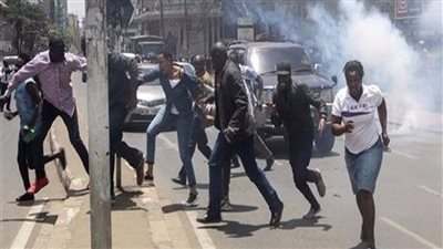 الأمن السوداني يستخدم الغاز المسيل للدموع لتفريق المتظاهرين في الخرطوم