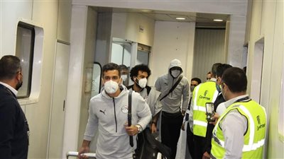 بعثة المنتخب تصل برج العرب بعد التعادل مع أنجولا | صور