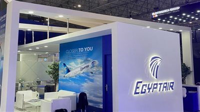 10 صور ترصد جناح شركة مصر للطيران بالمعرض الدولي للطيران بالإمارات