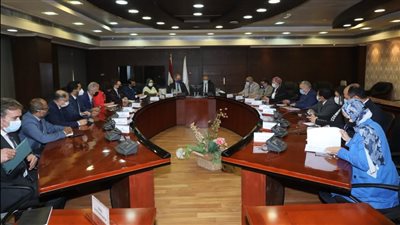 وزير النقل يبحث مع السفير السويدي بالقاهرة التعاون في مشروع أتوبيسات BRT 