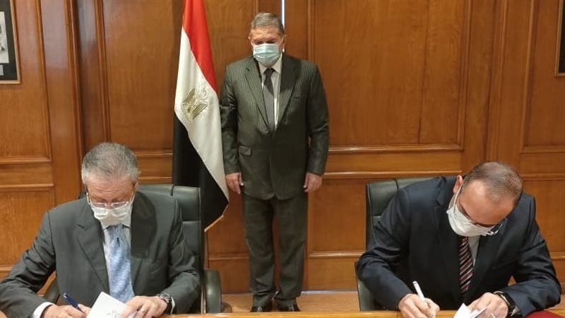 توقيع اتفاقية بين