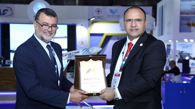 مصر للطيران توقع عقدين مع شركتي 