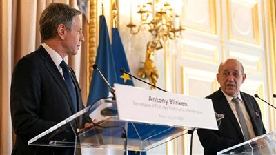 بلينكن ولودريان يناقشان التصدي لـ