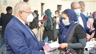 الخشت: انتظام دخول الطلاب ومنع غير المطعمين بلقاح كورونا بجامعة القاهرة