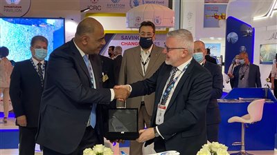 مصر للطيران تتعاقد مع شركة OEMServices لتوفير وحدات قطاع غيار الطائرات 