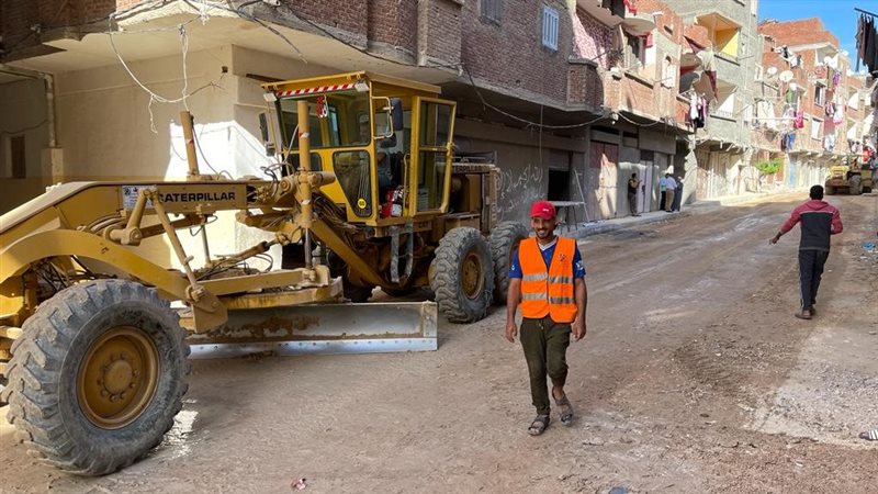  أعمال الرصف بشوارع