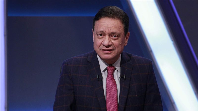 الكاتب الصحفي كرم