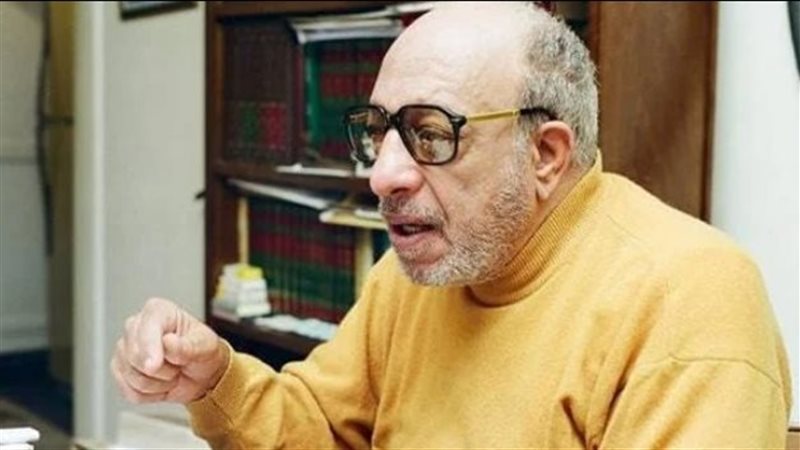 الكاتب الصحفى أحمد