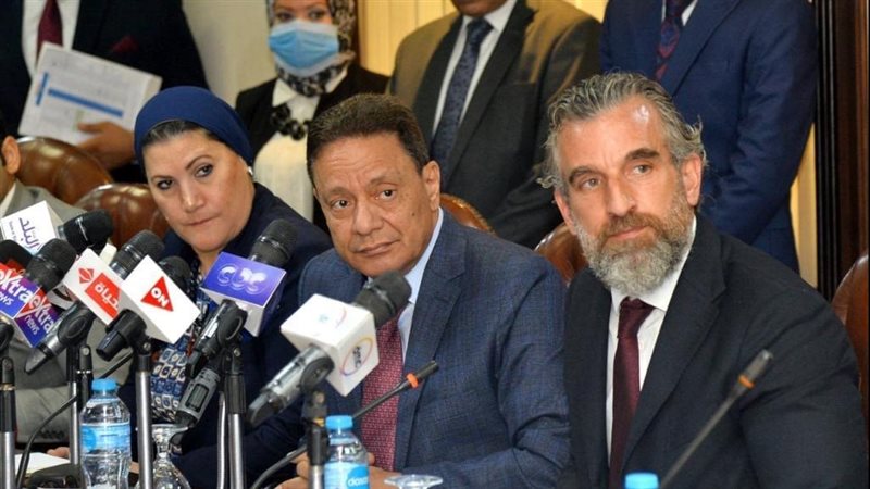 المائدة الحوارية