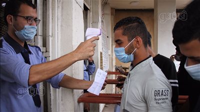 إجراءات مشددة بجامعة حلوان في ثاني أيام منع غير المطعمين من الدخول|فيديو