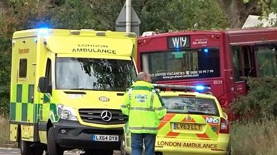 انهيار سقف مدرسة ونقل 11 طفلا للمستشفى في بريطانيا