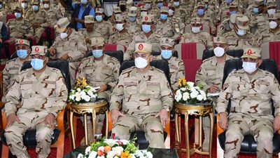 الفريق أسامة عسكر يشهد المرحلة الرئيسية لمشروع مراكز القيادة الخارجى 