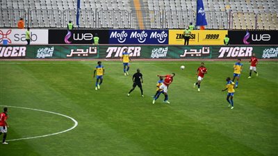 مدافع الجابون يحرز الهدف الثاني لمنتخب مصر بالخطأ في مرماه