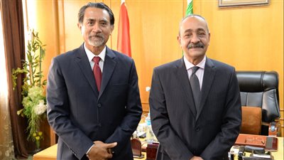 محافظ الإسماعيلية يستقبل سفير إندونيسيا والوفد المرافق له| صور