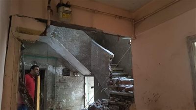 إصابة شخصين وتحطم 13 سيارة في تسرب غاز داخل شقة ببولاق الدكرور|صور