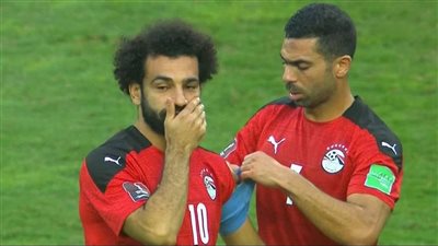 بعد منحها محمد صلاح.. أحمد فتحي ينفي تمسكه بشارة قيادة المنتخب