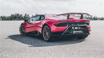 لامبورجيني تحطم الرقم القياسي للسرعة مع إطارات كونتيننتال SPORTCONTACT 7