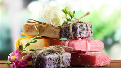 تفسير حلم الصابون في المنام وعلاقته بالإنجاب وزيادة المال