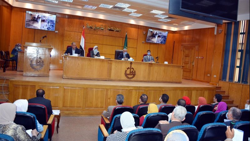 إجتماع محافظ القليوبية