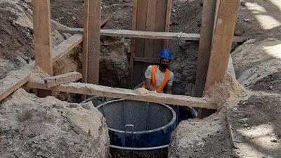 مد خدمة الصرف الصحي للمناطق العمرانية الجديدة بالبلينا في سوهاج 