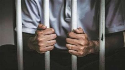 ضبط مسجل خطر بحوزته 5 كيلو حشيش قبل ترويجها على عملائه ببولاق