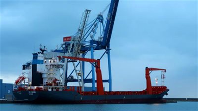 وسط توتر غير مسبوق.. احتجاز سفينة شحن جزائرية جديدة في فرنسا