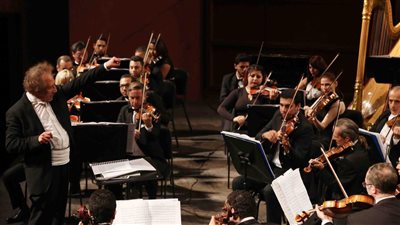 روائع القرن العشرين.. السيمفونى يعزف كارمينا بورانا وهارولد فى إيطاليا بالأوبرا