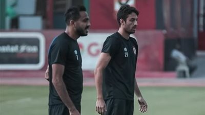 هل معسكر الإمارات الفرصة الأخيرة لاستمرار كهربا وطاهر بالأهلي؟