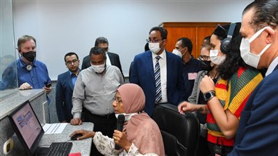 وفد البنك الدولي يتفقد المركز التكنولوجي بقنا ويجتمع مع أعضاء منتدي التنمية المحلية