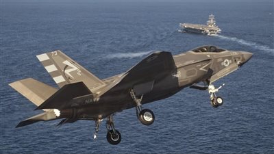 تحطم طائرة إف 35 بريطانية في مياه البحر المتوسط 