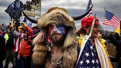 السجن 41 شهرًا للناشط الأمريكي الشهير بـ«ذي القرنين» بسبب اقتحام الكونجرس