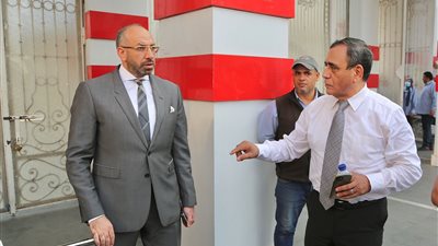  حسام المندوه يشهد تركيب أول بوابة إليكترونية بالزمالك | صور