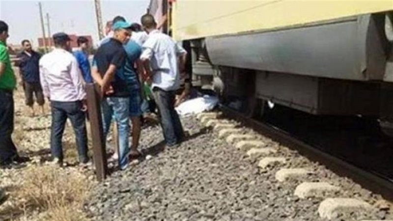 مصرع شاب أسفل عجلات