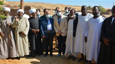 وزير التنمية المحلية لمتضرري السيول بأسوان: بأمر من السيسي كل حاجة هترجع أحسن من الأول | صور