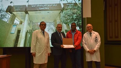 ختام دورة التدخل الجراحي لاضطرابات المسالك البولية بحامعة المنصورة| صور 