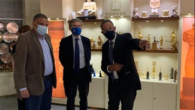 السفير الإيطالي الجديد يزور المتحف القومي للحضارة| صور