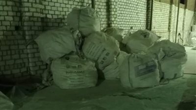 ضبط مصنع لمواد البناء في الفيوم يعمل بدون ترخيص