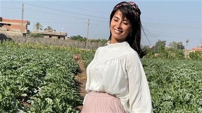 روبي فتاة ريفية في فيلم برا المنهج