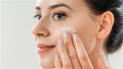 ١٠ نصائح تحافظ على جمال بشرتك ونضارتها
