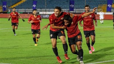 شادي حسين يقود هجوم سيراميكا كليوباترا أمام المقاولون العرب بالدوري الممتاز