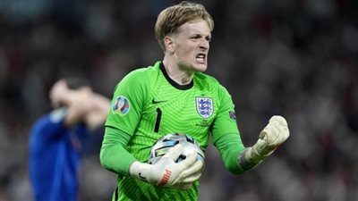 توتنهام يدرس التعاقد مع حارس إيفرتون ومنتخب إنجلترا