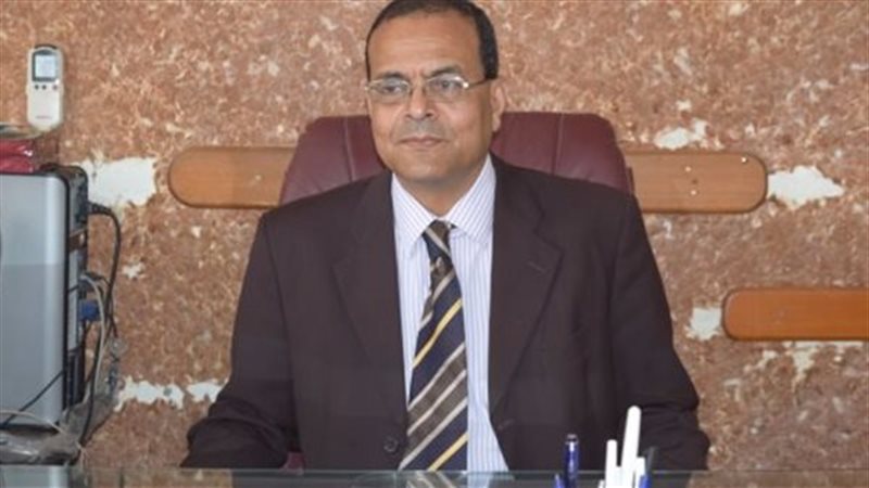 الدكتور مصطفى عبد